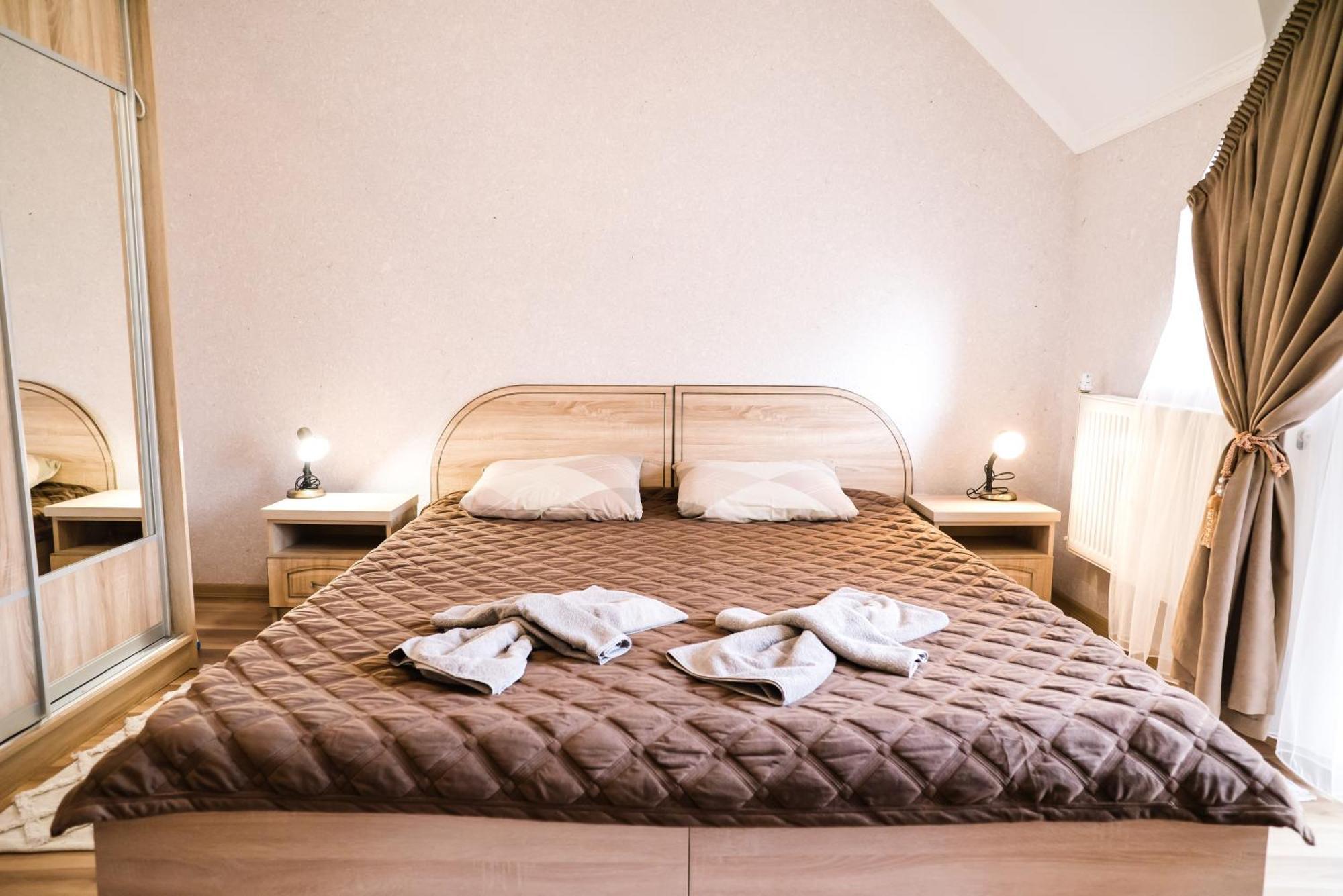 Hotel Вікторія à Polyana  Extérieur photo